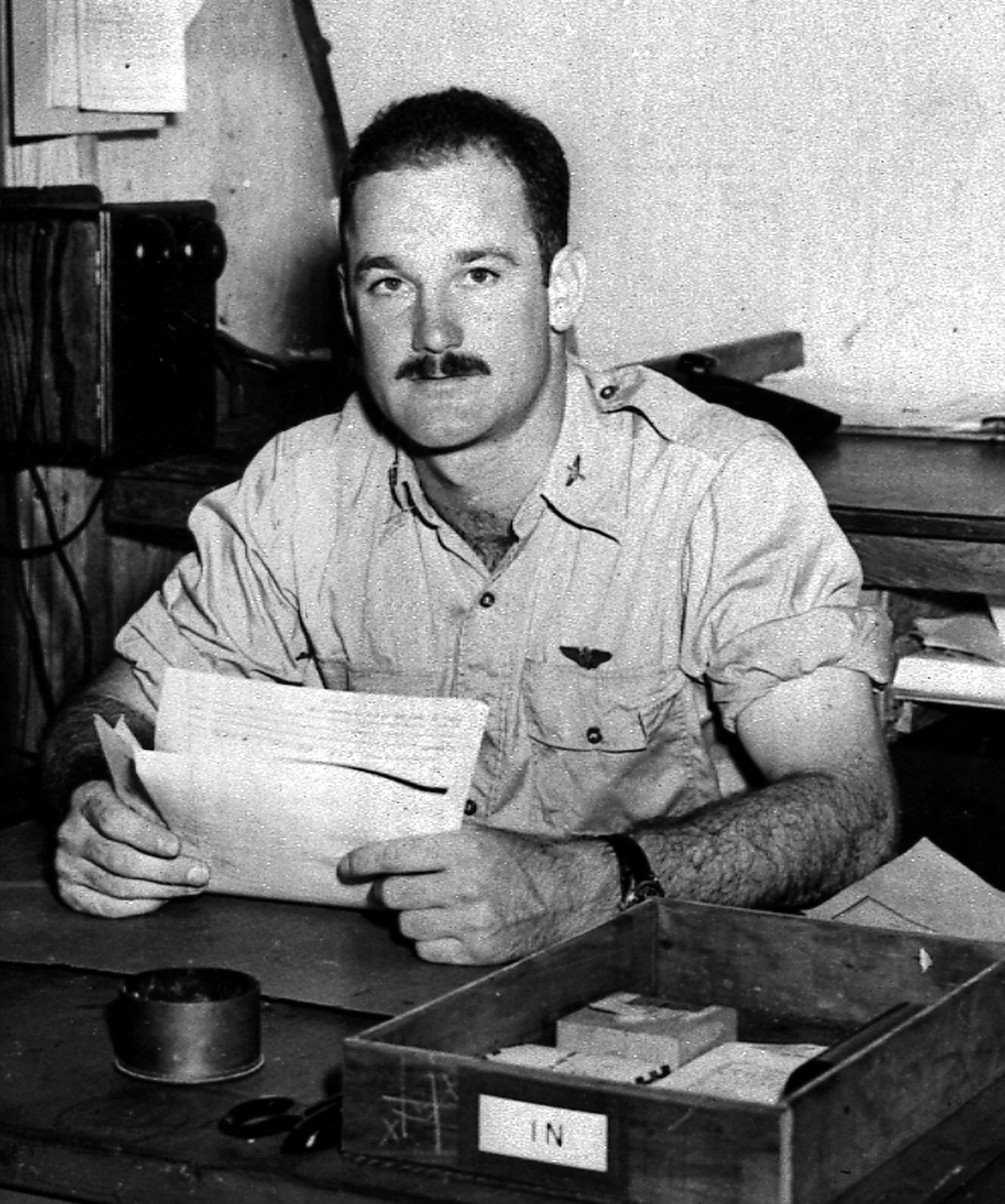 Bývalý americký pilot Thomas Ferebee, ktorý 6. 8. 1945 zhodil na japonskú Hirošimu atómovú bombu